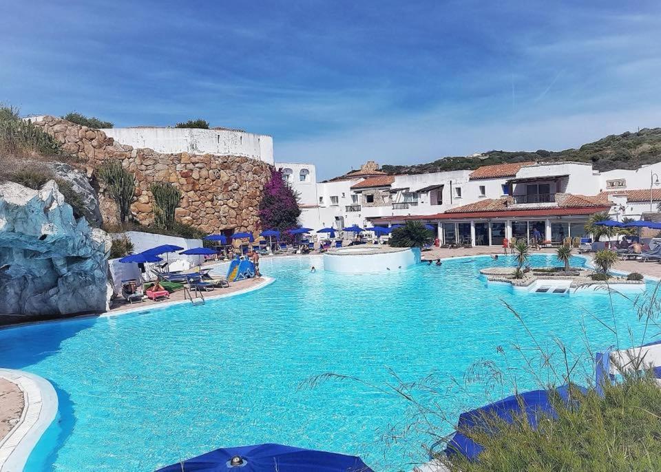 Perla Del Porto Apartments Санта-Тереза-Галлура Екстер'єр фото